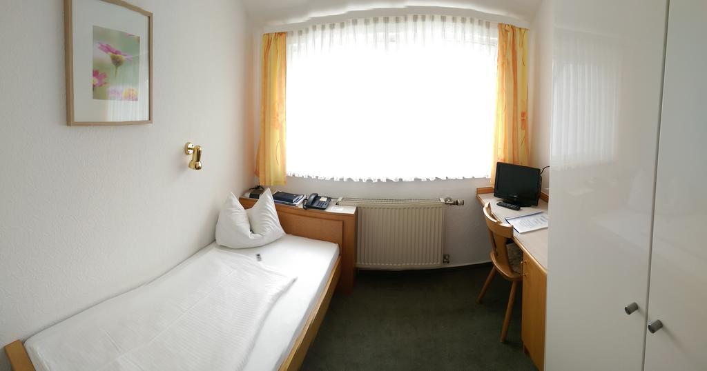 Hotel Garni Schmid Neu-Ulm Zimmer foto